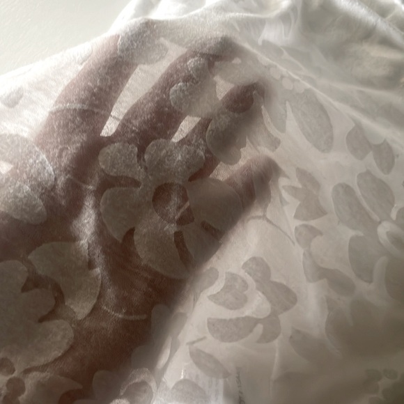 Flower Pattern Cami cowl neck - Picture 2 of 6